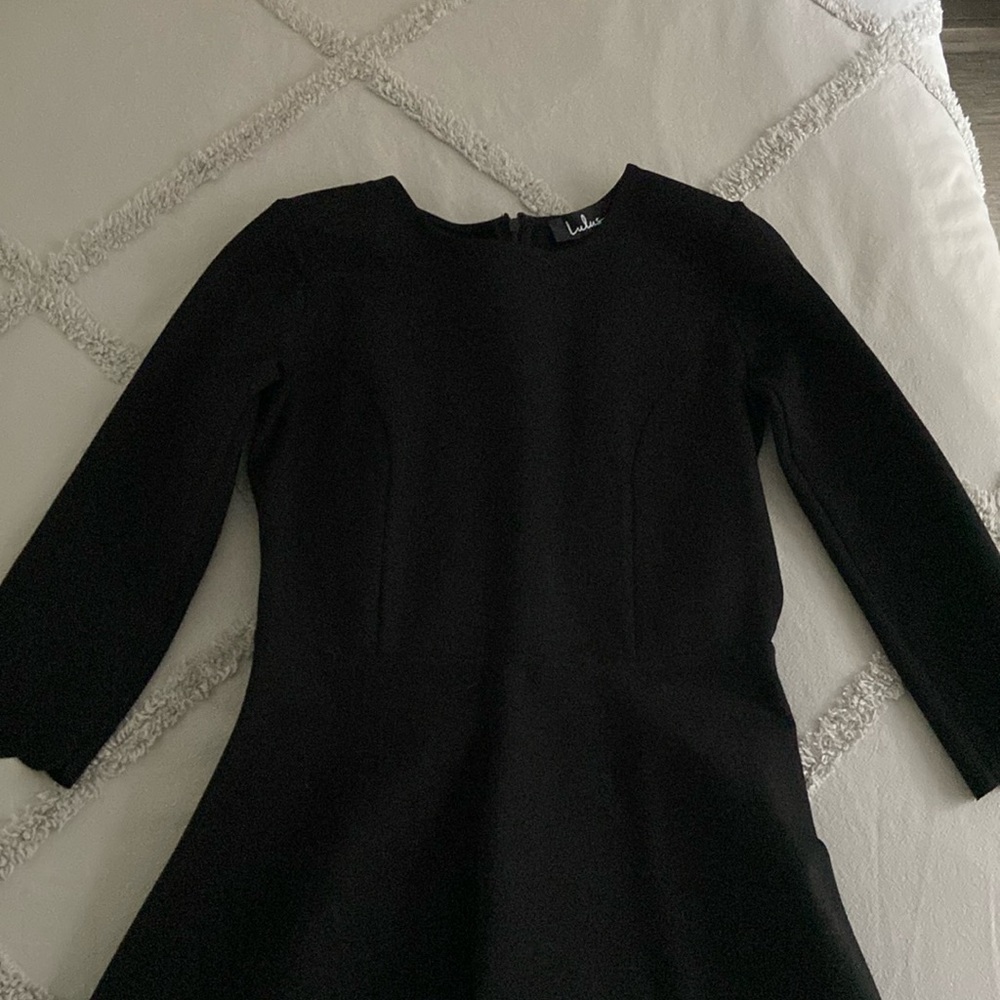 Lulu’s scalloped dress